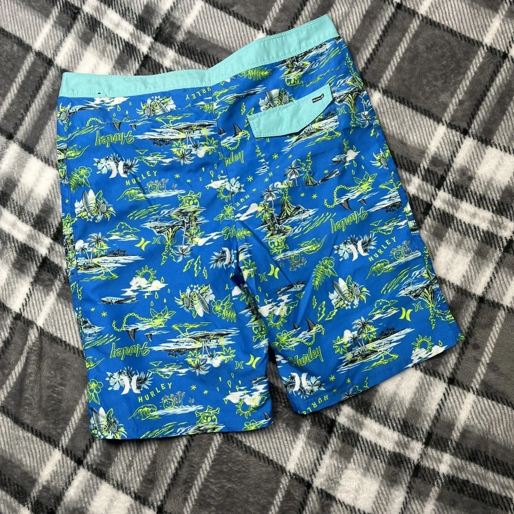 Hurley Boys Size 20/30 Neptune Blue Doodle Island Skulls Print Surf Board Shorts